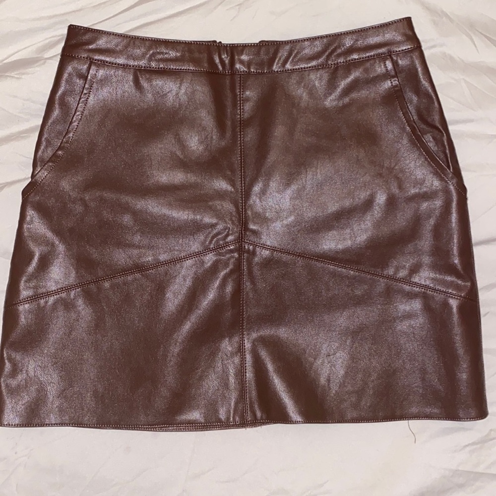 Leather mini skirt - Picture 2 of 5